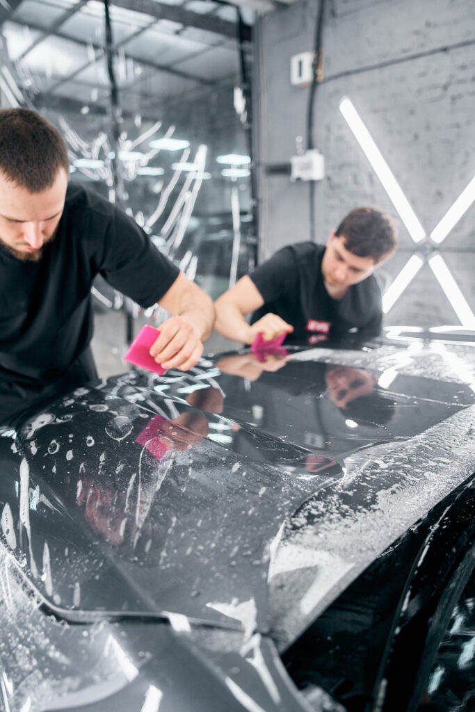 Por qué proteger tu coche nuevo con film